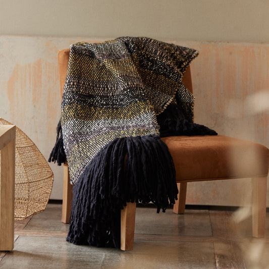 NOCHE Fringed Blanket
