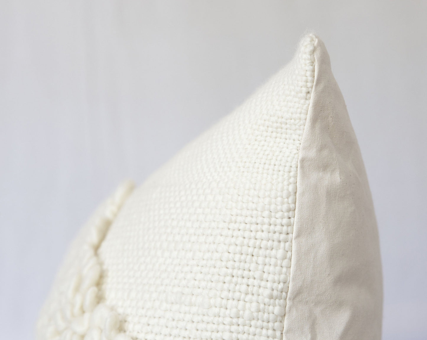 Chunky Loops Pillow Cover in Off White Wool Rombo 19x22