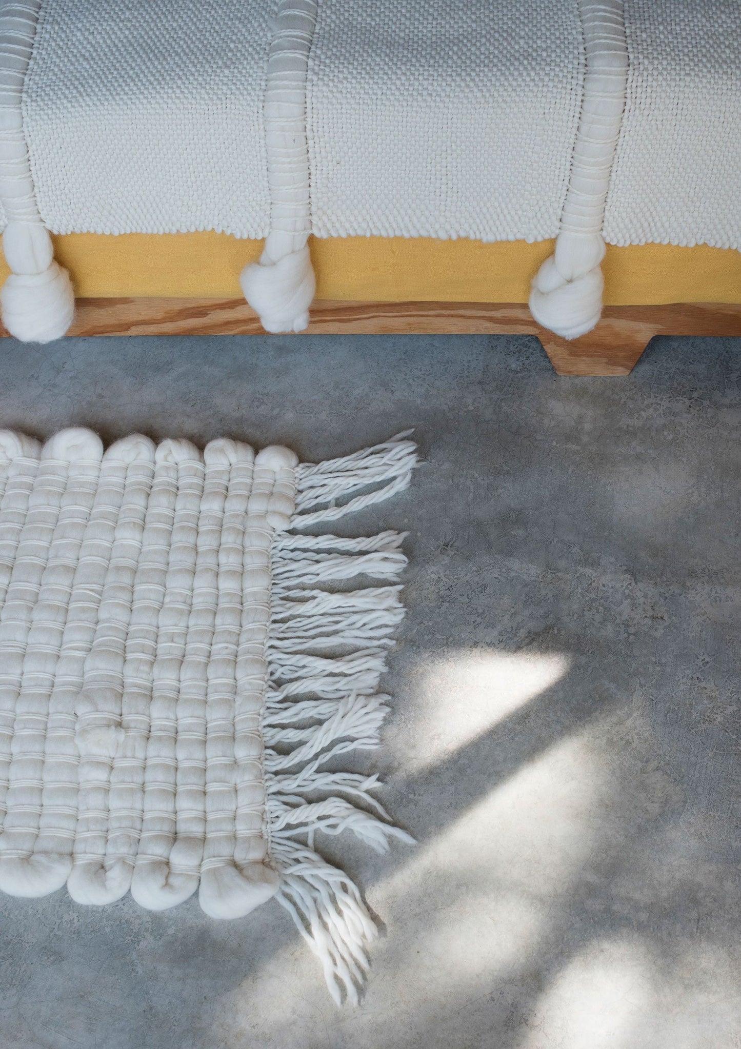 Chunky Bedside Rug in Ivory Thick Wool Pradera 21x37