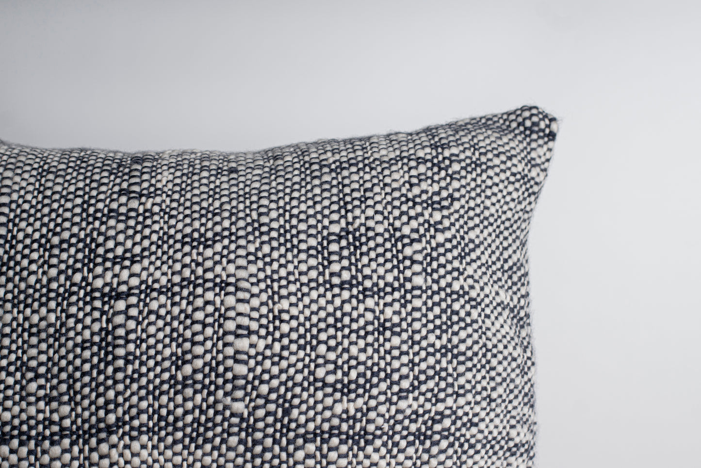 Flame Pillow Cover in Chunky Ivory & Grey Merino Wool 17x20