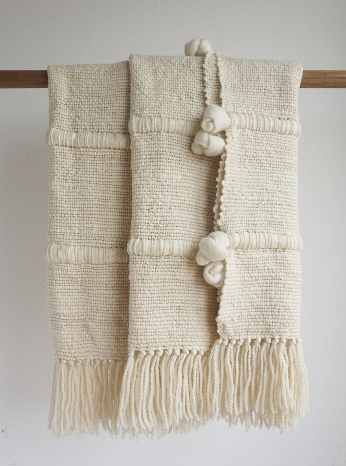 Knot Throw Blanket in Ivory 37*75