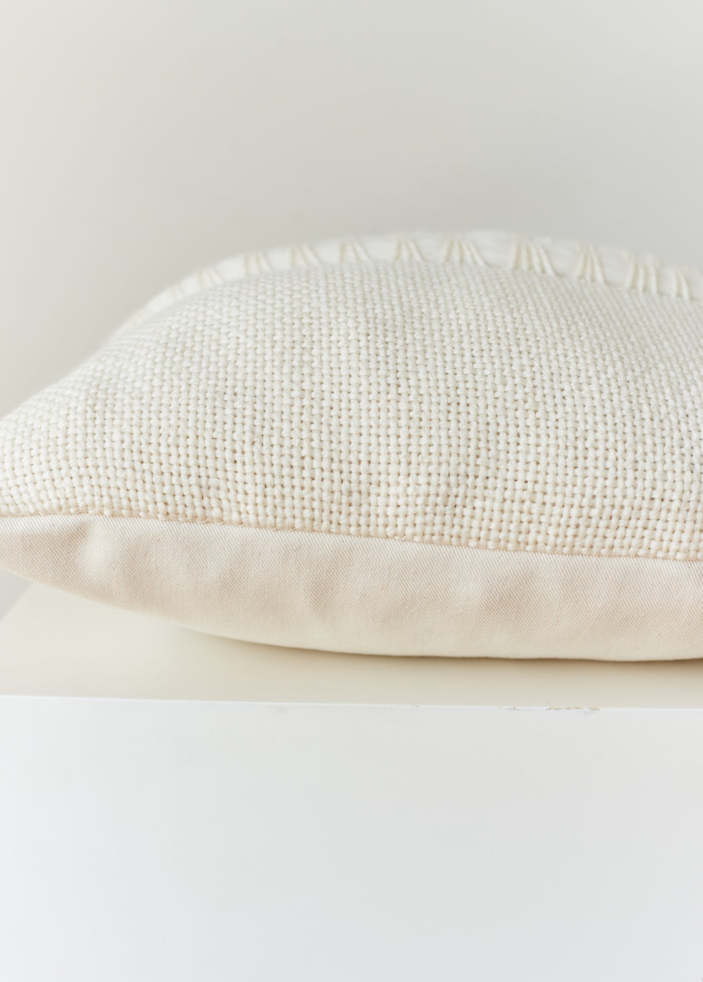 Luxury Pillow Cover Textured in Merino Wool Lua 18x18