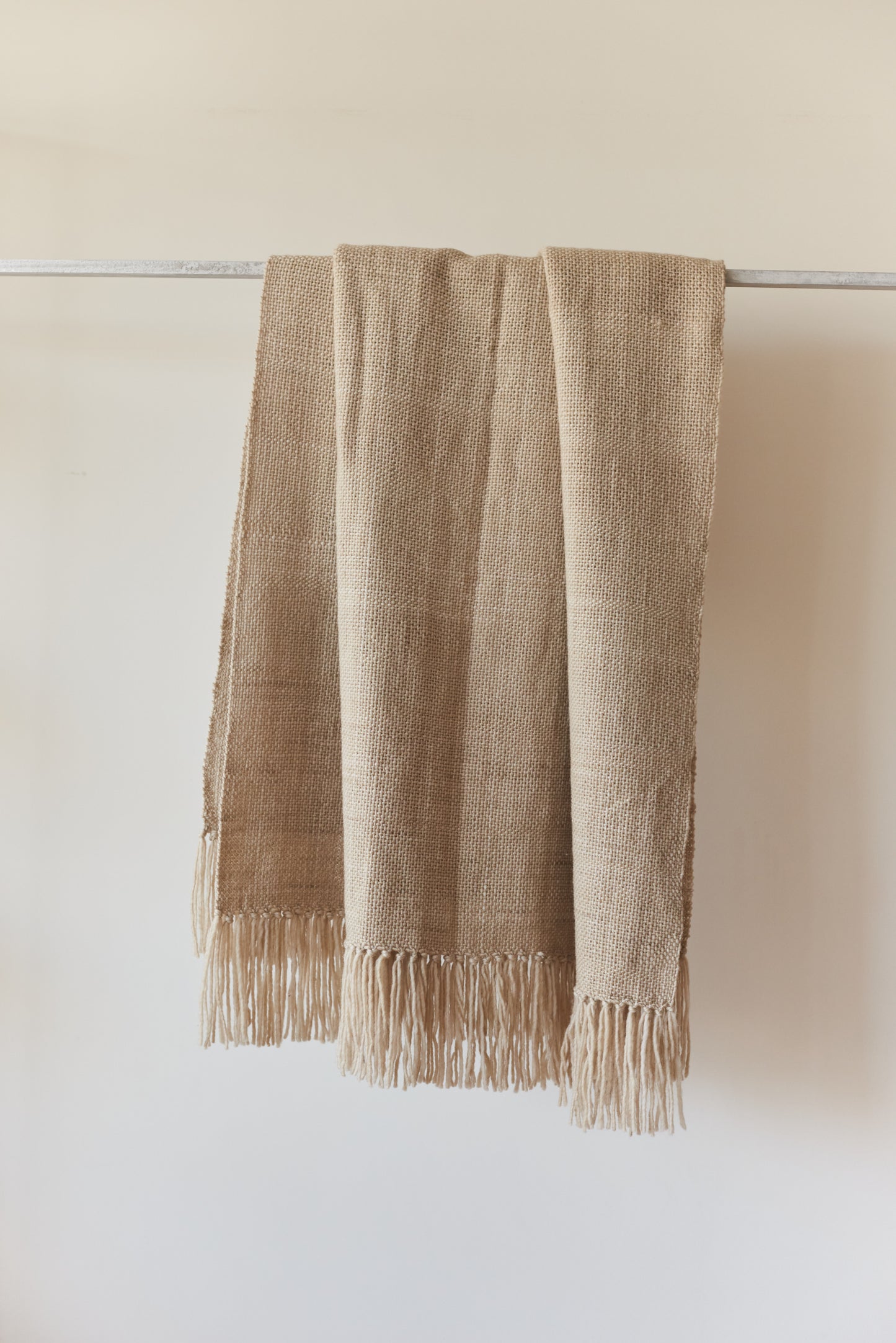 Throw Blanket in Beige Cala