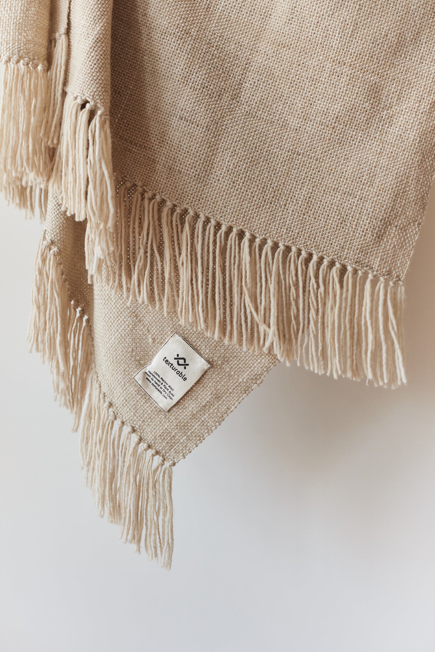 Throw Blanket in Beige Cala