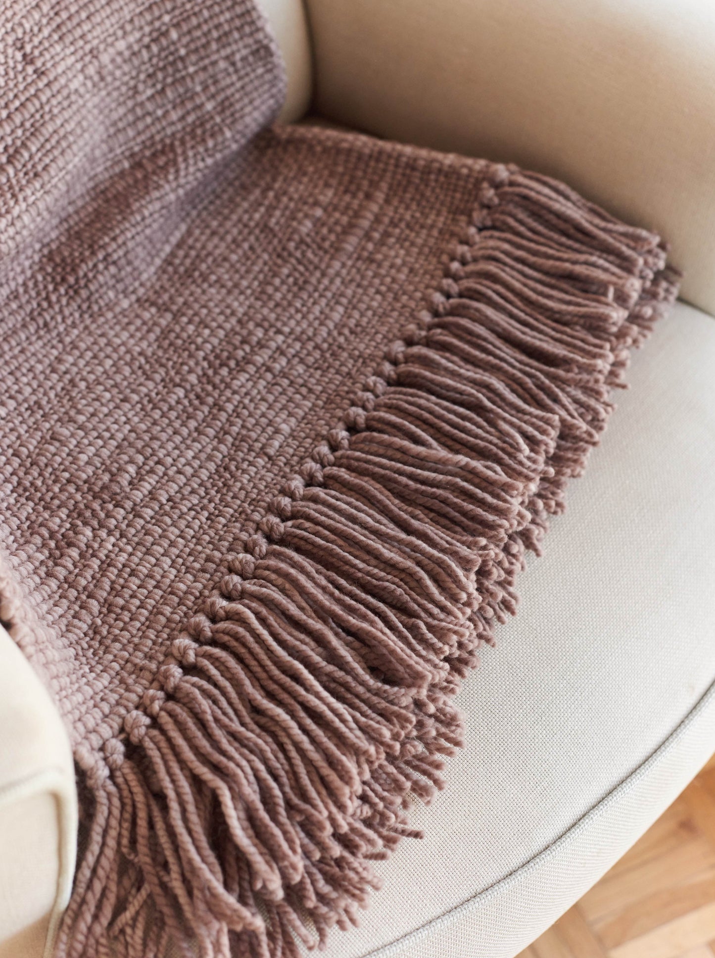 Throw Blanket in Taupe Aroma