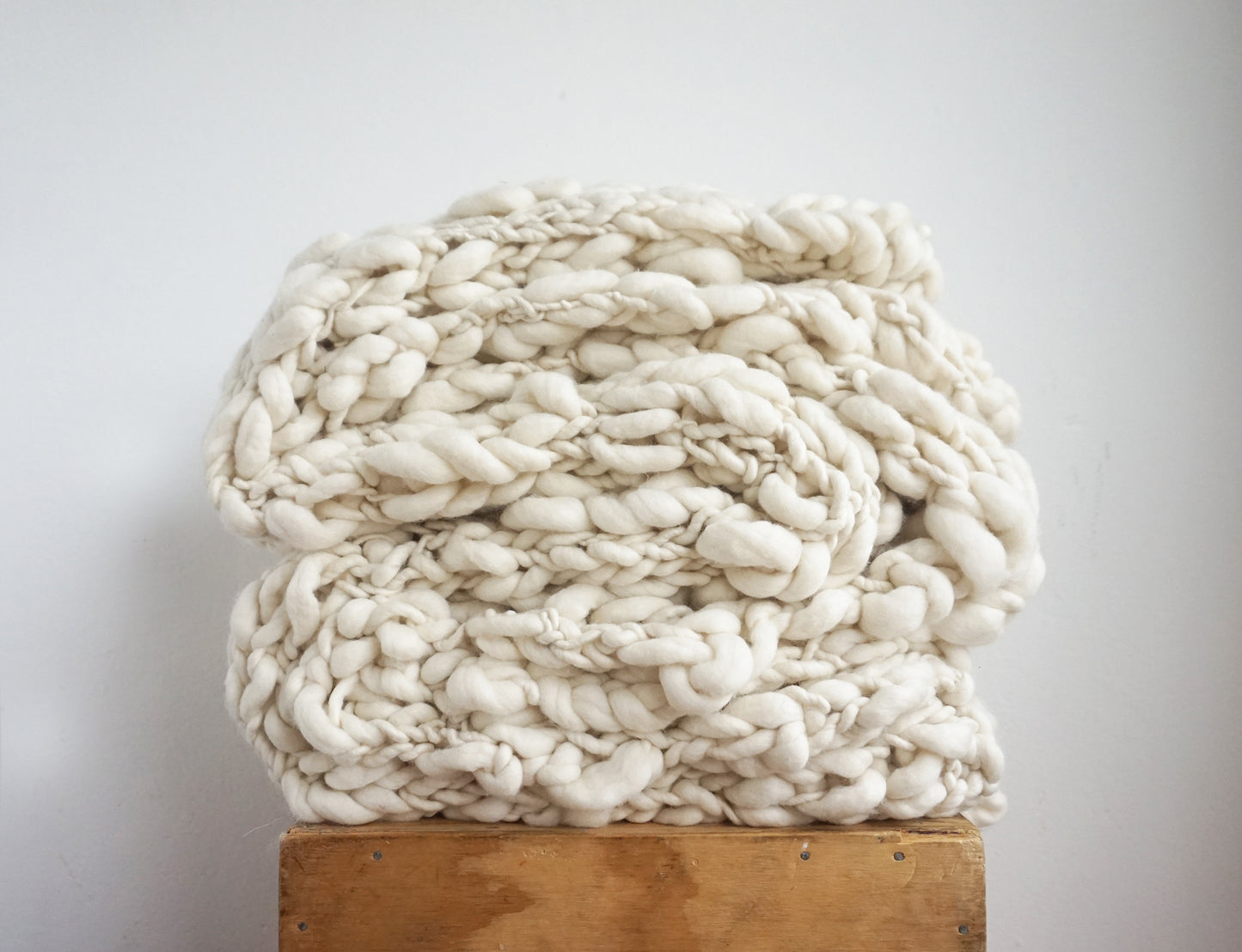 Handknit Throw in Ivory Chunky Merino Wool Trama 63x75
