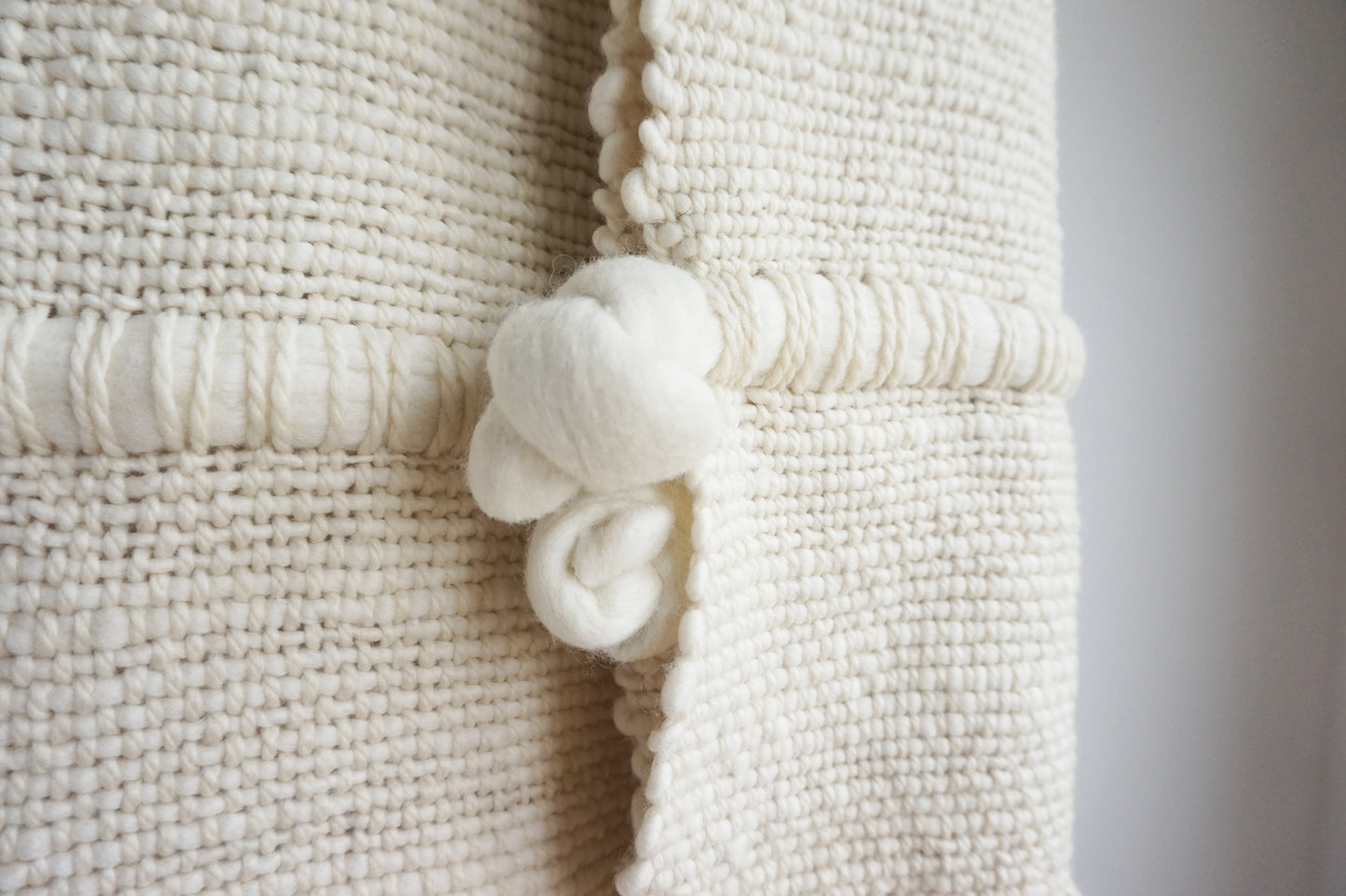 Knot Throw Blanket in Ivory 37*75